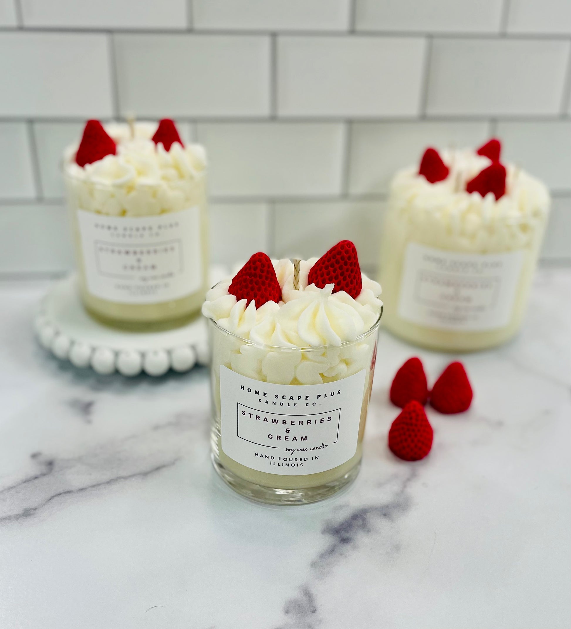 Soy Wax Candle Strawberries & Cream - ShopPurpleUmbrella